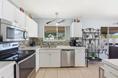 1802 SE Carvalho Street, Port Saint Lucie, FL 34983 - Photo 15