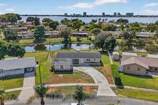 1422 42nd St, West Palm Beach, FL 33407 - Photo 1