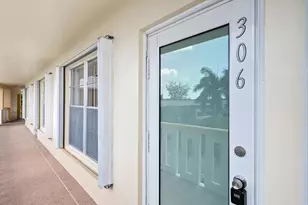 306 Wellington E, West Palm Beach, FL 33417 - Photo 1
