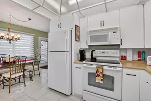 4110 Oakridge V, Deerfield Beach, FL 33442 - Photo 11