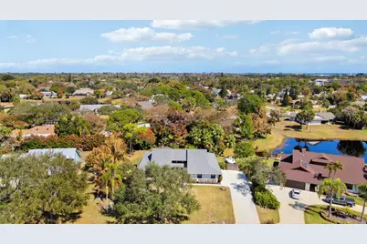 899 NE Juniper Place, Jensen Beach, FL 34957 - Photo 39