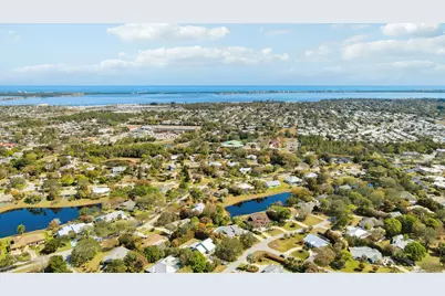 899 NE Juniper Place, Jensen Beach, FL 34957 - Photo 45