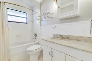 899 NE Juniper Pl, Jensen Beach, FL 34957 - Photo 27