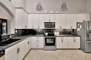 6515 Oxford Cir, Vero Beach, FL 32966 - Photo 7