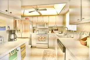 18081 SE Country Club Dr, Jupiter, FL 33469 - Photo 7