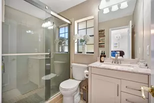 352 Prestwick Cir, Palm Beach Gardens, FL 33418 - Photo 21