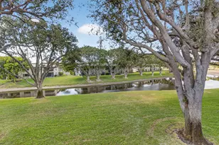 17 Stratford Dr, Boynton Beach, FL 33436 - Photo 37