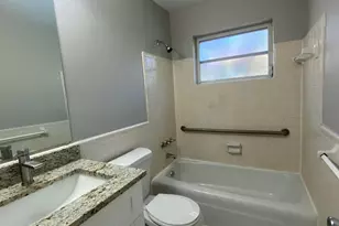 175 SE 27th Pl, Boynton Beach, FL 33435 - Photo 11