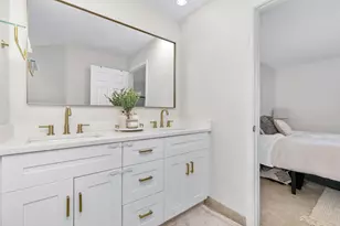 248 NE 9th St, Delray Beach, FL 33444 - Photo 19