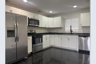 838 SE Proctor Lane, Port Saint Lucie, FL 34983 - Photo 3