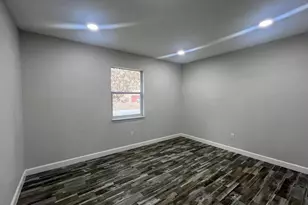 838 SE Proctor Ln, Port Saint Lucie, FL 34983 - Photo 9