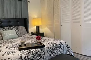 2546 Dudley Dr E, West Palm Beach, FL 33415 - Photo 7