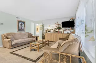 103 Lake Pine Circle Circle, Greenacres, FL 33463 - Photo 5