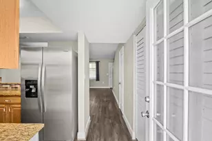 914 Shorewinds Dr, Fort Pierce, FL 34949 - Photo 3