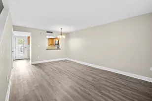 914 Shorewinds Dr, Fort Pierce, FL 34949 - Photo 11