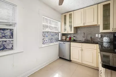 700 Upland Road, West Palm Beach, FL 33401 - Photo 9