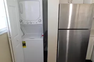 611 Cypress Lake Blvd, Deerfield Beach, FL 33064 - Photo 3