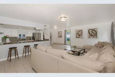 6307 NW 71 St Avenue, Tamarac, FL 33321 - Photo 9