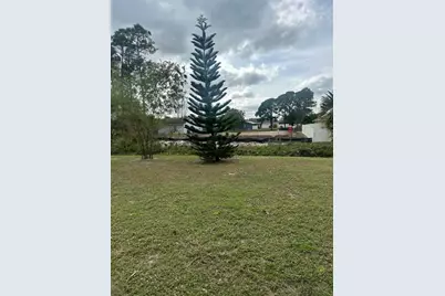 2056 SW Idaho Lane, Port Saint Lucie, FL 34953 - Photo 9