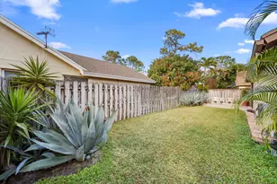 13011 Blue Lake Dr, Wellington, FL 33414 - Photo 9