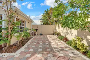 12 Brighton Ct, Palm Beach Gardens, FL 33418 - Photo 15