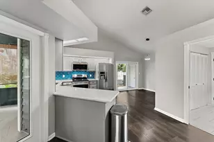 10440 SE Jupiter Narrows Dr, Hobe Sound, FL 33455 - Photo 11