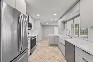 12129 Stratford St, Wellington, FL 33414 - Photo 5