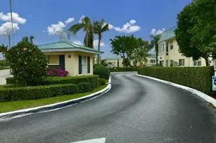 10 Colonial Club Dr, Boynton Beach, FL 33435 - Photo 33