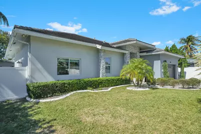 875 SE 13th Avenue, Deerfield Beach, FL 33441 - Photo 15