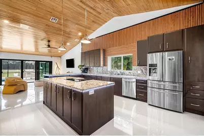 10710 Boca Woods Lane, Boca Raton, FL 33428 - Photo 11