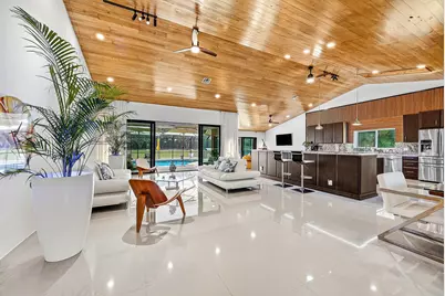 10710 Boca Woods Lane, Boca Raton, FL 33428 - Photo 5