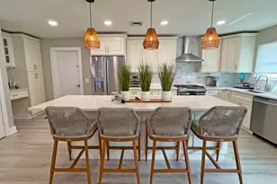 106 Periwinkle Dr, Hypoluxo, FL 33462 - Photo 3