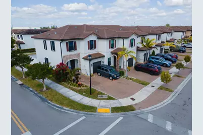 10902 W 33rd Way, Hialeah, FL 33018 - Photo 99