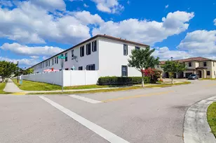 10902 W 33rd Way, Hialeah, FL 33018 - Photo 7