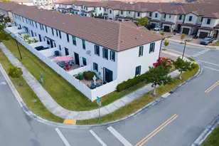 10902 W 33rd Way, Hialeah, FL 33018 - Photo 101