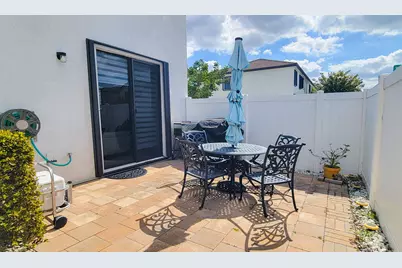 10902 W 33rd Way, Hialeah, FL 33018 - Photo 89