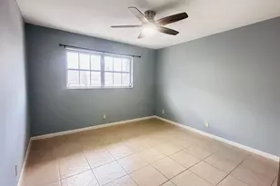 423 Pine Tree Ct, Atlantis, FL 33462 - Photo 11