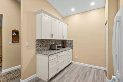 4720 Lucerne Lakes Boulevard E #810, Lake Worth, FL 33467 - Photo 5