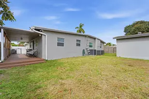 924 Sarazen Dr, West Palm Beach, FL 33413 - Photo 19