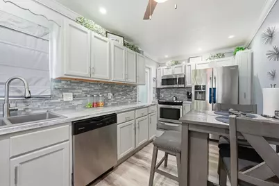 924 Sarazen Drive, West Palm Beach, FL 33413 - Photo 7