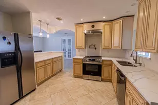 471 SE Lamon Ln, Port Saint Lucie, FL 34983 - Photo 5