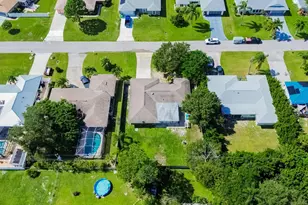 471 SE Lamon Ln, Port Saint Lucie, FL 34983 - Photo 29
