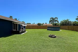 2055 SE West Dunbrooke Cir, Port Saint Lucie, FL 34952 - Photo 17