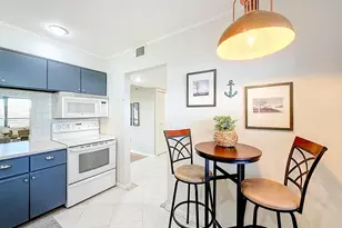 150 Lake Nancy Ln, West Palm Beach, FL 33411 - Photo 9