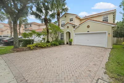 4576 Thornwood Circle, Palm Beach Gardens, FL 33418 - Photo 3