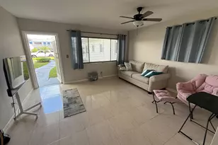 2004 Lake Osborne Dr, Lake Worth Beach, FL 33461 - Photo 3