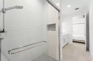 132 Pembroke Dr, Palm Beach Gardens, FL 33418 - Photo 37