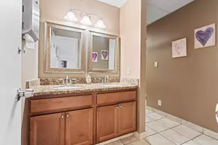 250 NE 20th St, Boca Raton, FL 33431 - Photo 27