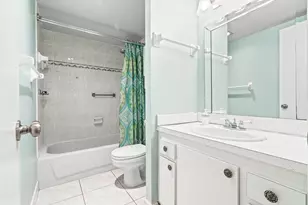 250 NE 20th St, Boca Raton, FL 33431 - Photo 29