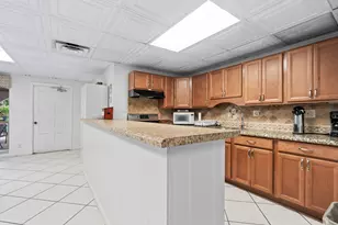 250 NE 20th St, Boca Raton, FL 33431 - Photo 37